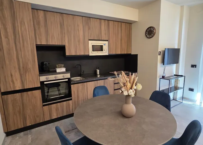 Cervus Terrazza E Parcheggio * Αόστα